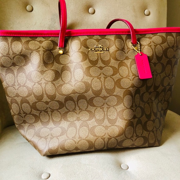 coach monogram tote